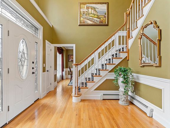 2nd image of 6 Westchester Road