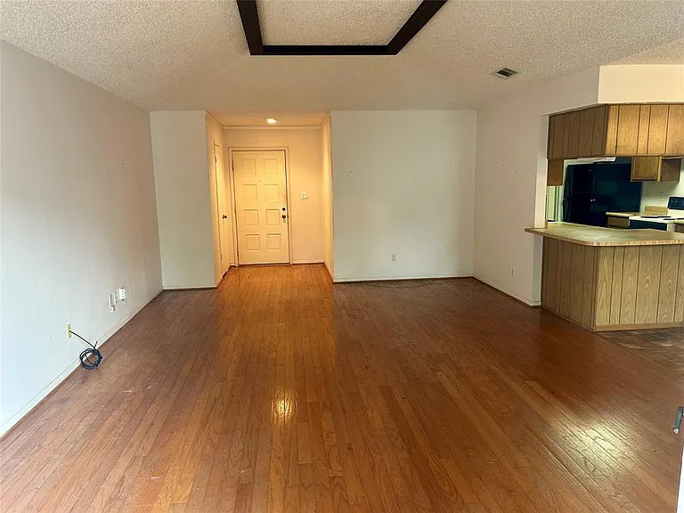 11103 Bellerive Dr — Photo 3