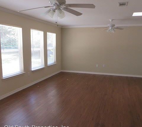 5th image of 3570 Beagles St