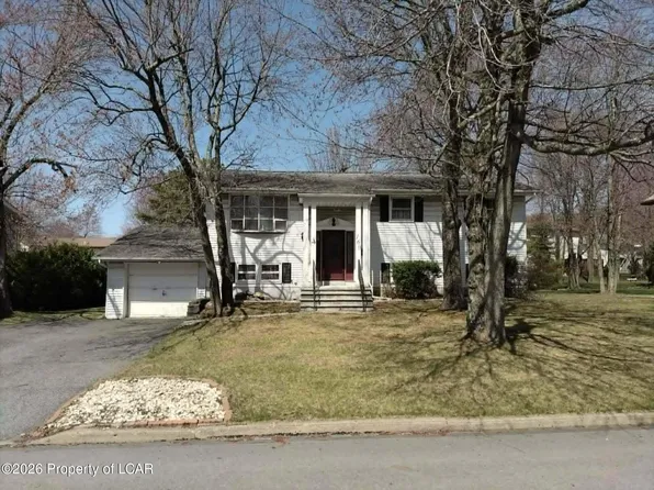 160 Coxe St, Hazleton, PA 18201