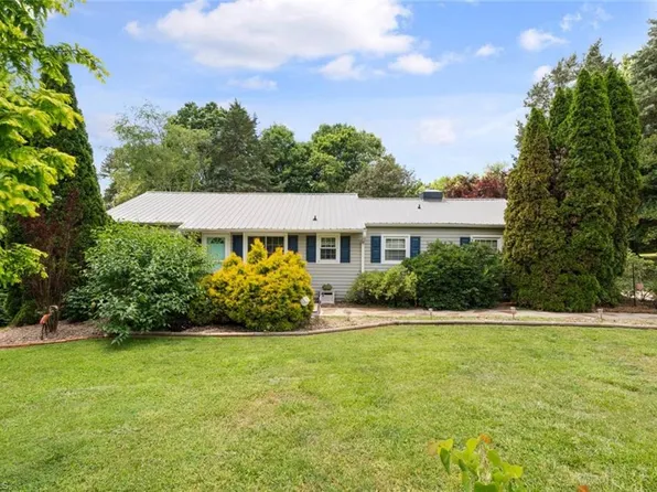 3120 Myrtle St, Winston Salem, NC 27107