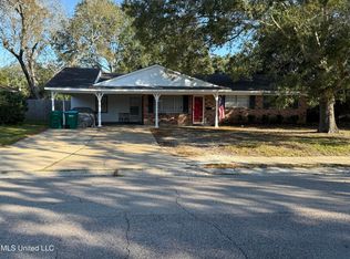2507 Middlecoff Dr, Gulfport, MS 39507
