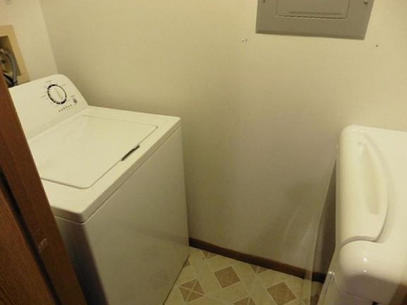 5th image of 1384 Cunat Ct APT 1D