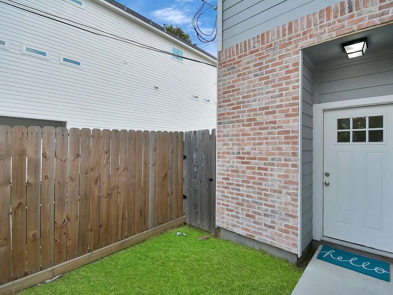 3 bed, 2.5 bath, 1532 sqft, $2,200 — Photo 4