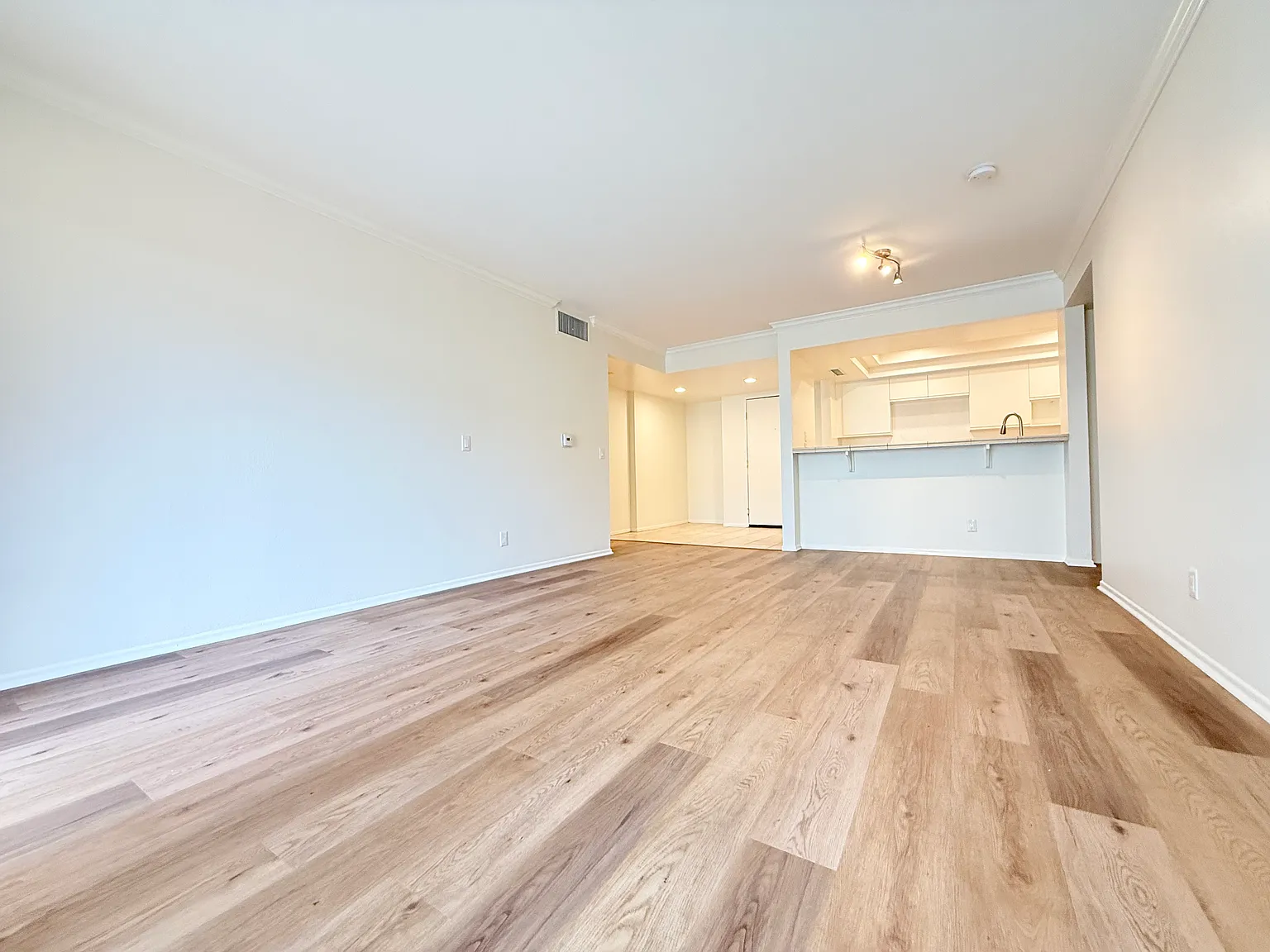 11347 Nebraska Ave — Photo 2
