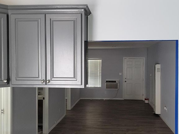5th image of 2125 N Lake Ave #2125