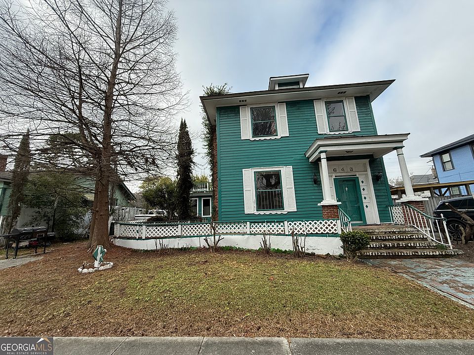 1st image of 643 E 40th St