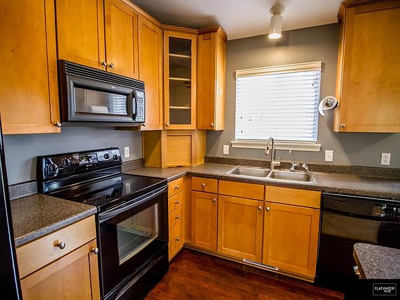 4th image of 16139 Redwood St