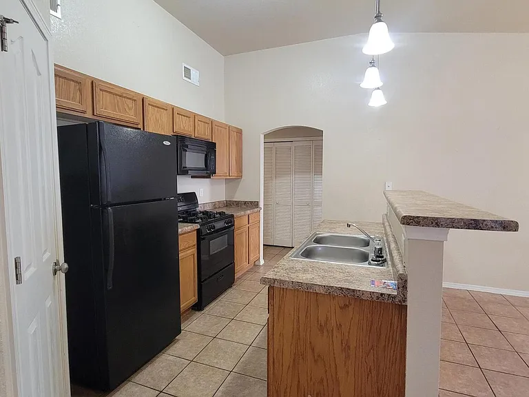 14211 Otter Point Dr — Photo 17
