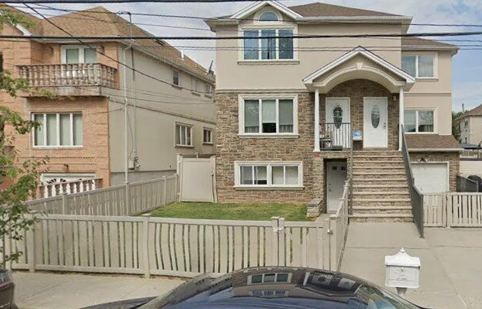 15 Keating St