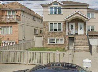 15 Keating St, Staten Island, NY 10309