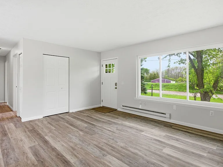 2895 Spring Hill Dr — Photo 11