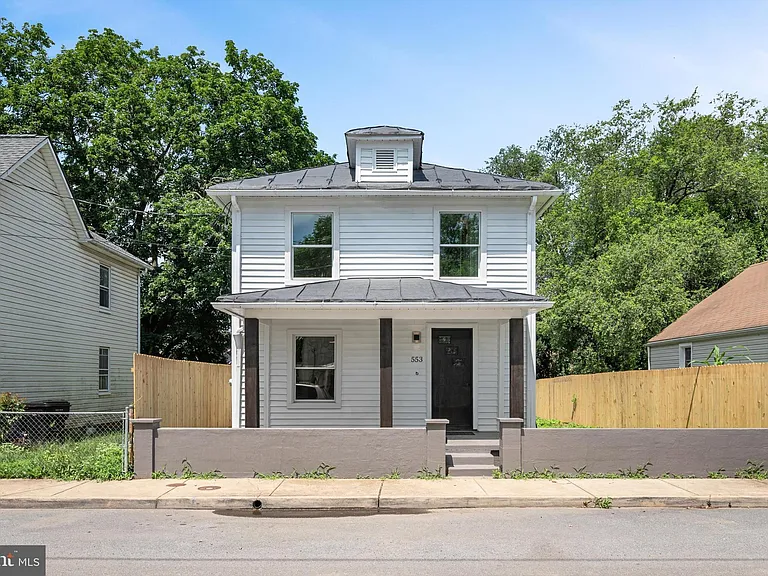 553 Highland Ave — Photo 20