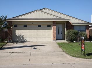 618 Blueberry Hill Ln, Mansfield, TX 76063
