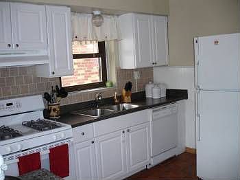 4th image of 5740 Mardel Ave