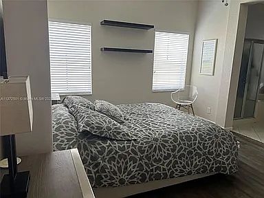 3rd image of 1702 Sparrow Ln