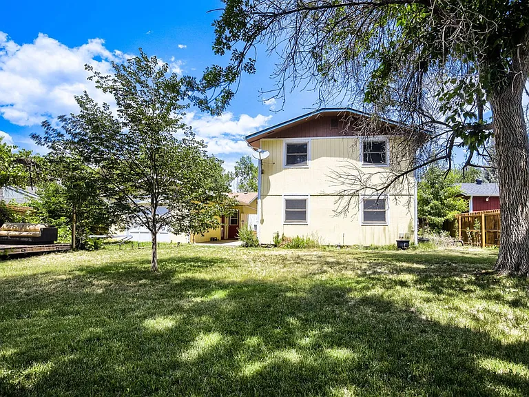 329 Chinook Ave — Photo 26