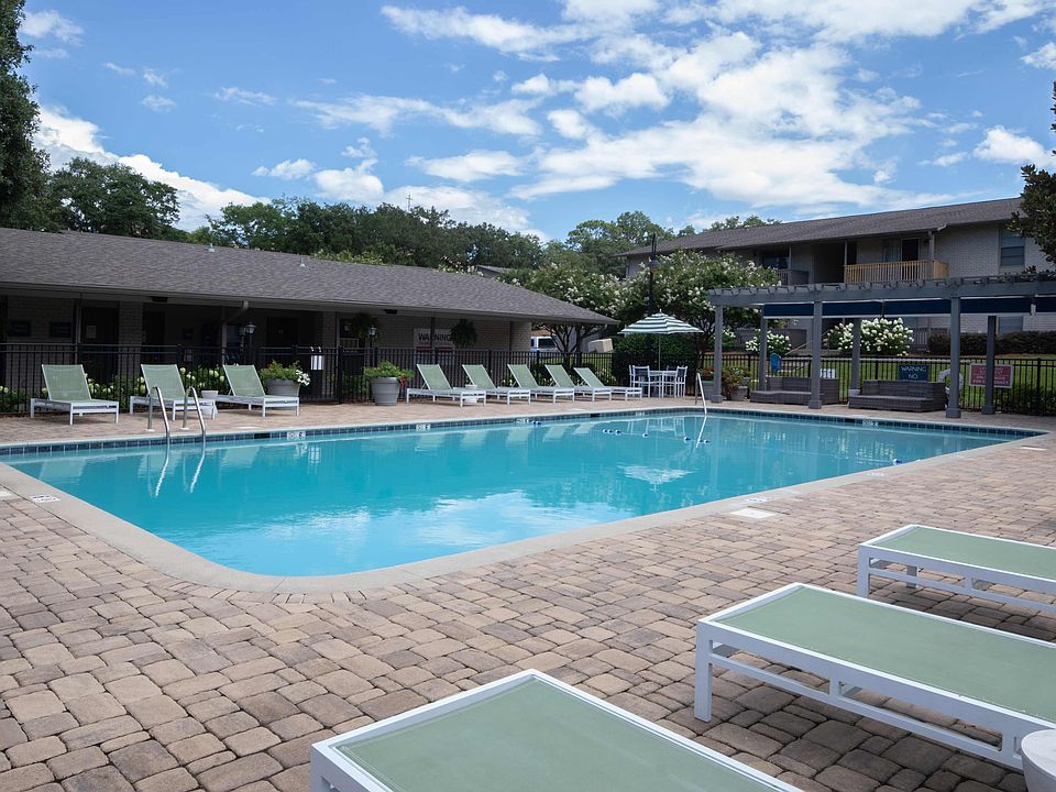 Huntleigh Woods 375 Hillcrest Rd Mobile AL Zillow