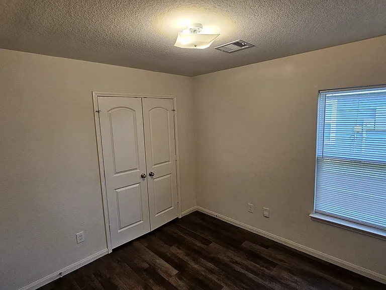 24053 Wilde Dr — Photo 12
