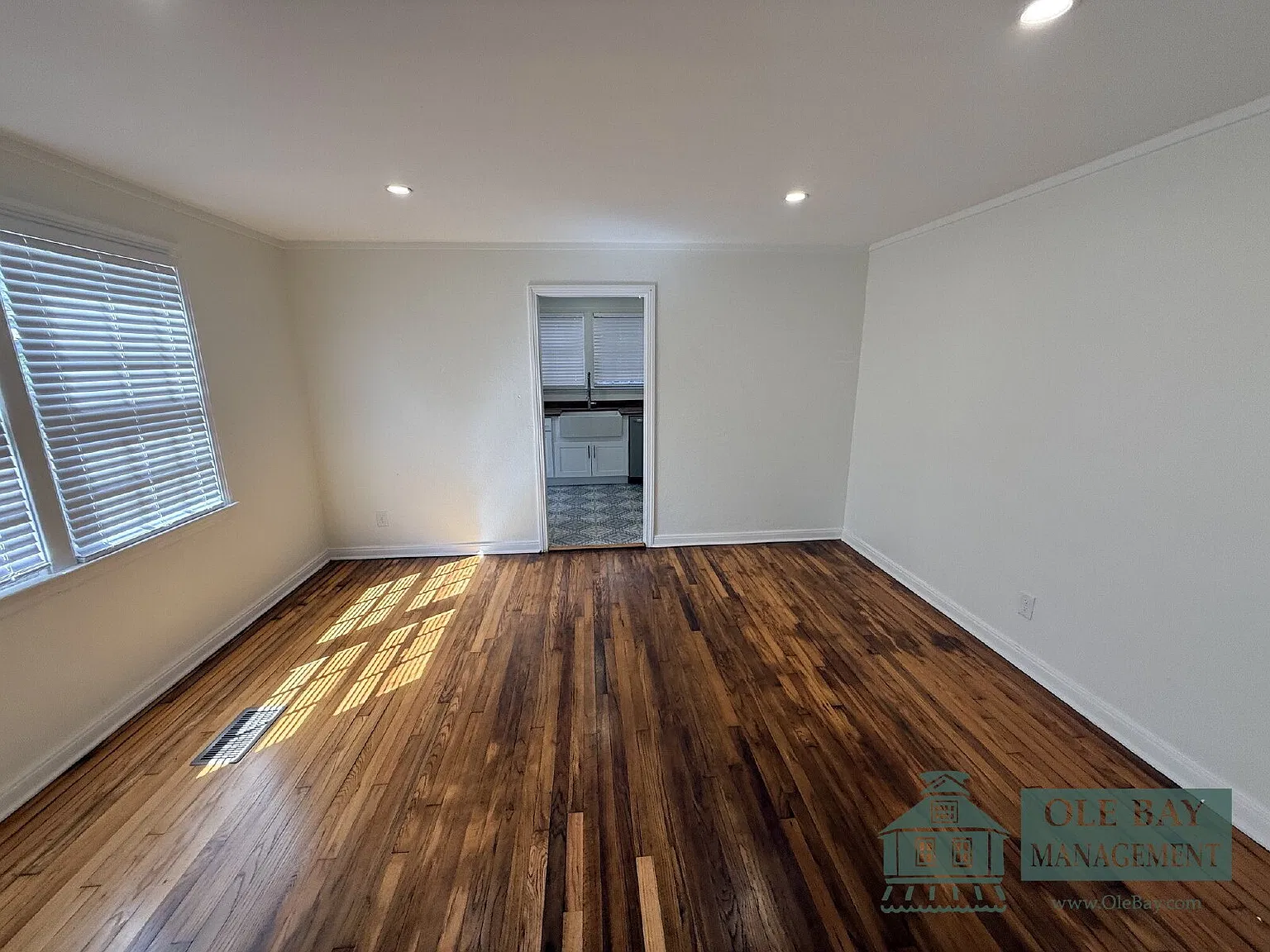2 bed, 1.0 bath, $1,500 — Photo 4