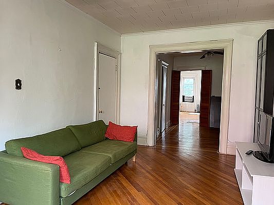 3rd image of 512 7th St Floor 2