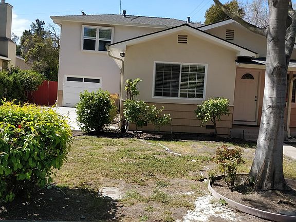 3rd image of 820 Warren Way