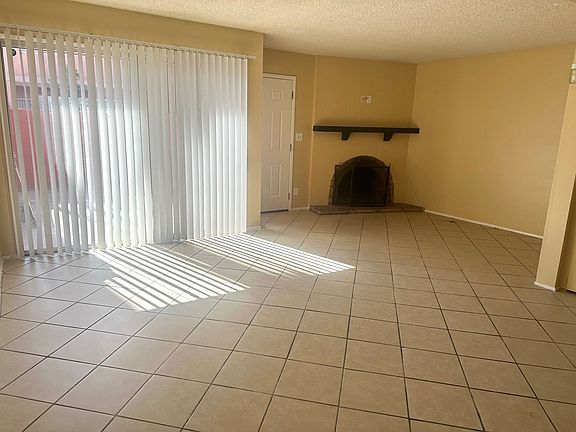 3rd image of 6430 Stockdale Hwy APT 1