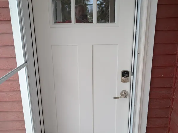 22 Elm St, Perry, NY 14530