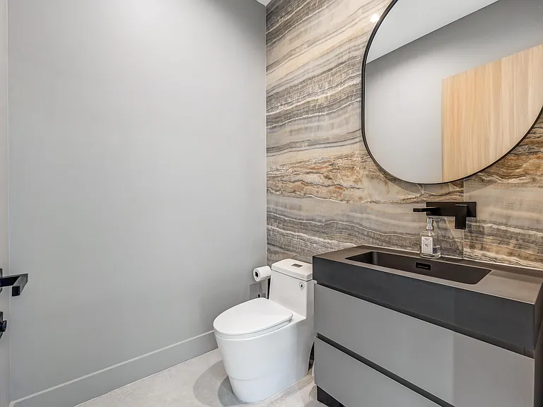 1000 SW 93rd Ave — Photo 15