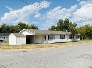 419 S Cleveland St, Springdale, AR 72764
