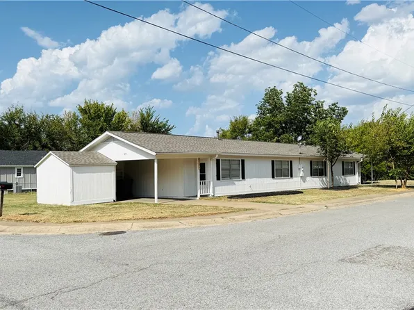 419 S Cleveland St, Springdale, AR 72764