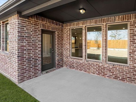 5th image of 1008 Colgate Cir