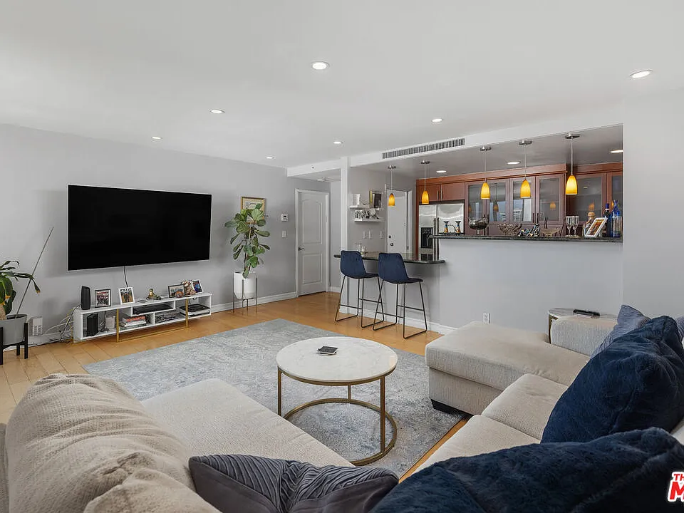 2170 Century Park E #2003