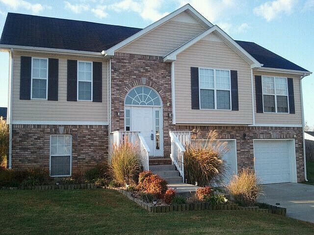 Front view of home.