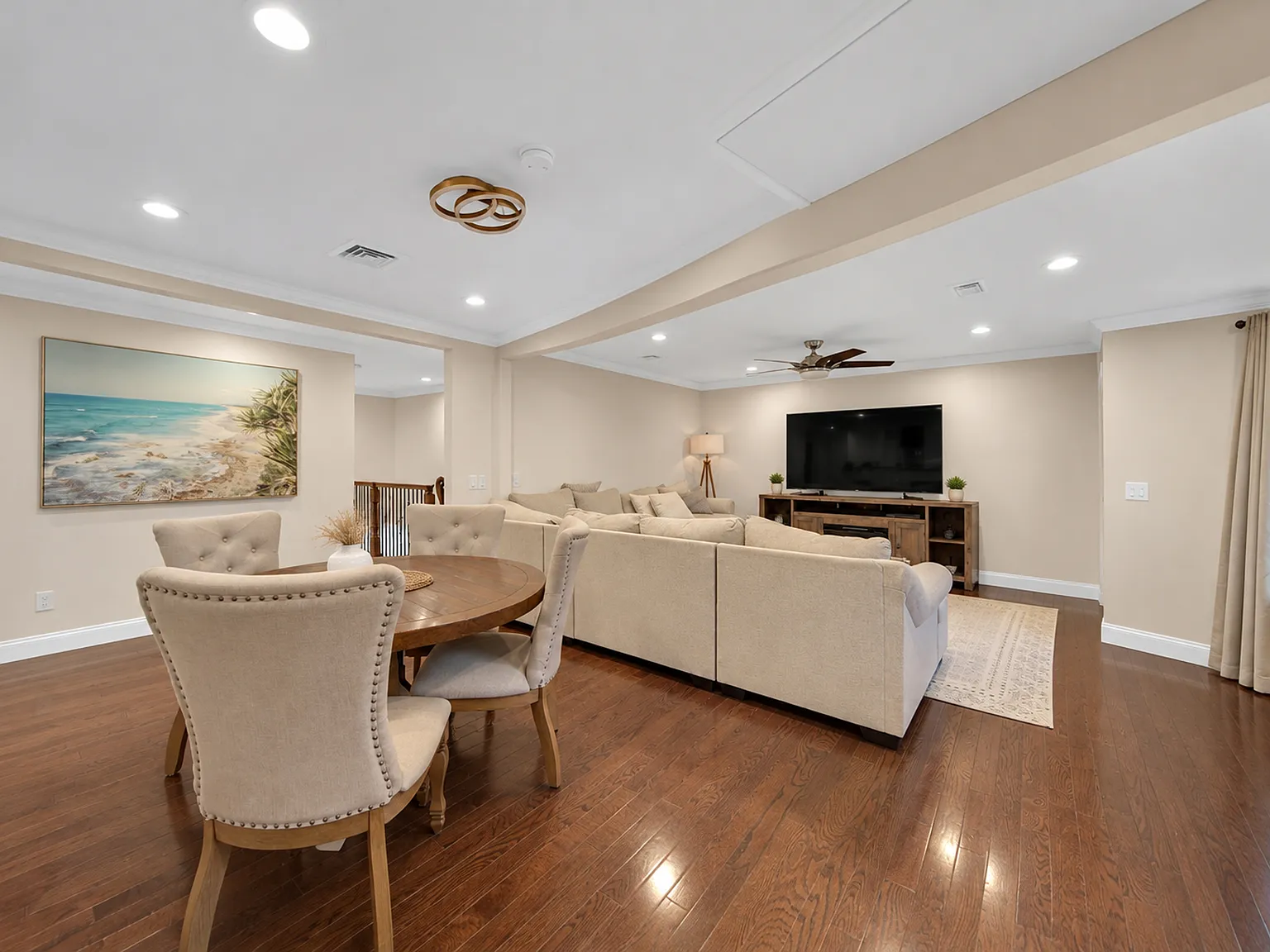 3 bed, 1800 sqft, $3,800 — Photo 2