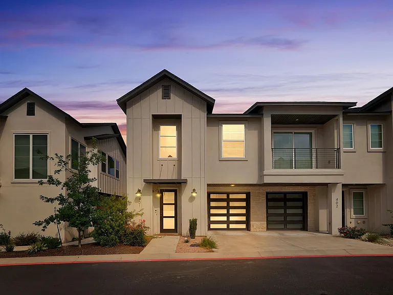 12001 Vista Parke Dr #401 — Photo 4