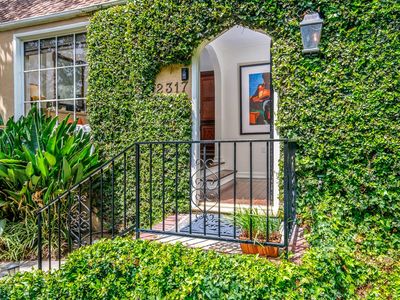 2317 N Gower St, Los Angeles, CA, 90068
