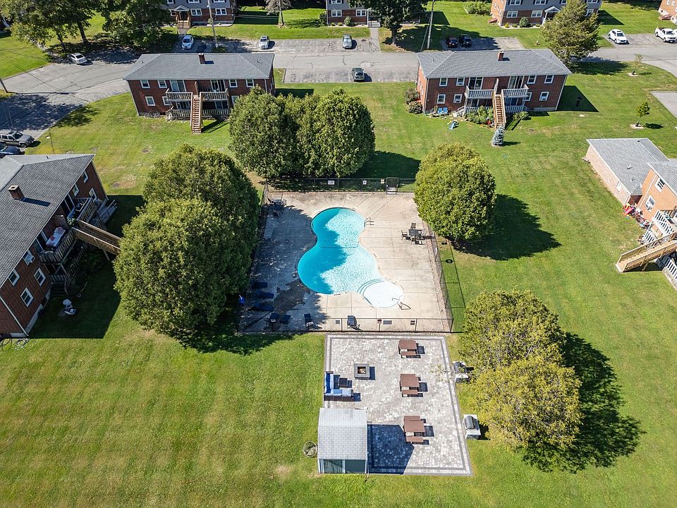 1st image of 14 Manor Dr Unit D