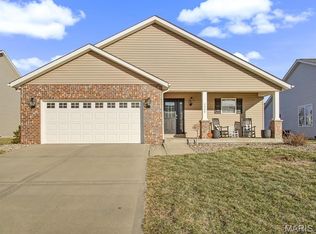 2609 Greystone Estates Pkwy, Shiloh, IL 62221