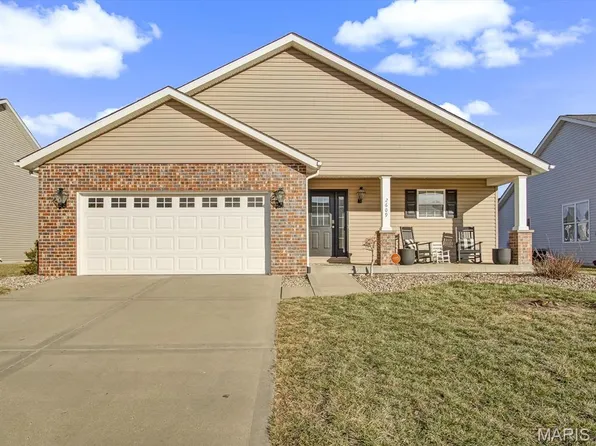 2609 Greystone Estates Pkwy, Shiloh, IL 62221