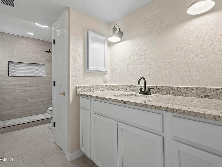 1805 Gurss Pl — Photo 18