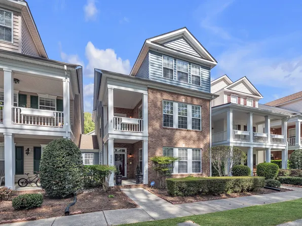 4520 Willow Croft Dr, Virginia Beach, VA 23462