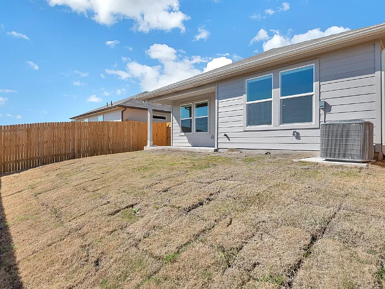 585 Apache Plum Dr — Photo 36