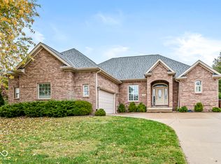 3231 Overlook Ct, Columbus, IN