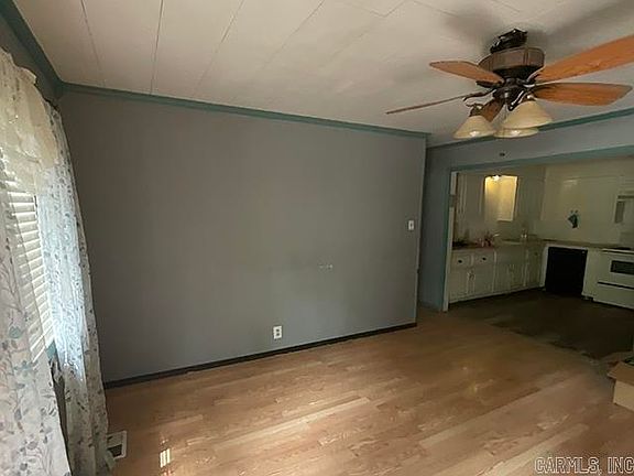 2nd image of 1812 Stewart Rd