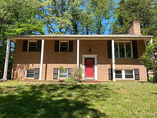 2409 Wakefield Rd Photo 1