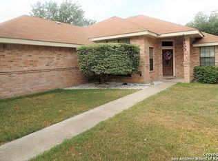 157 Cottonwood, Uvalde, TX 78801