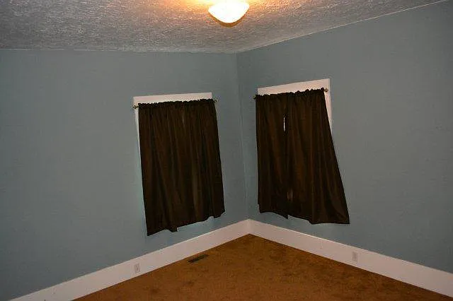 135 W Grant St — Photo 35