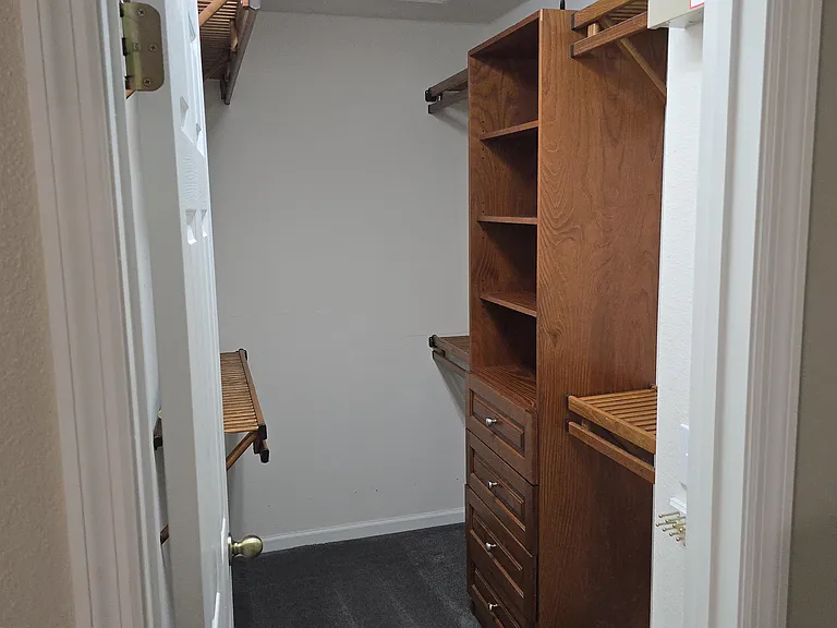 607 Mount Olympus Blvd — Photo 48