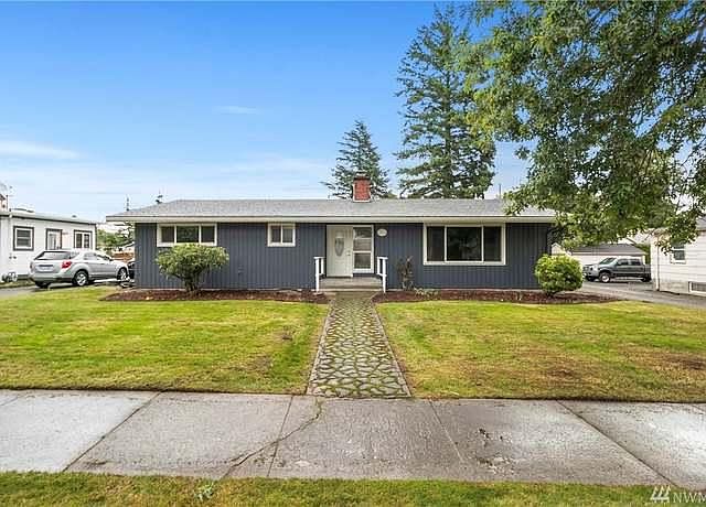 Home is 1617 square feet upstairs plus an additional 765 square feet of space in basement (1 rec room and 1 an extra (fourth) bedroom / office)